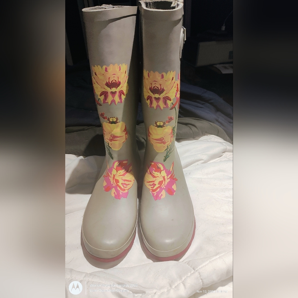Floral Rain Boots Size 8.5– Never Worn!